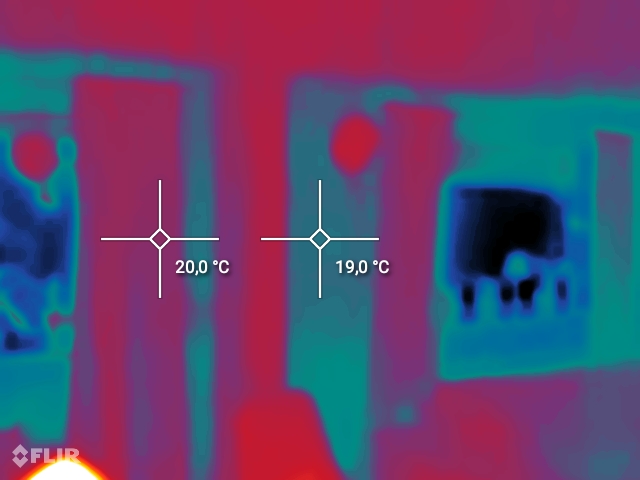 Thermal image of an older building's wall after coating with PScoat